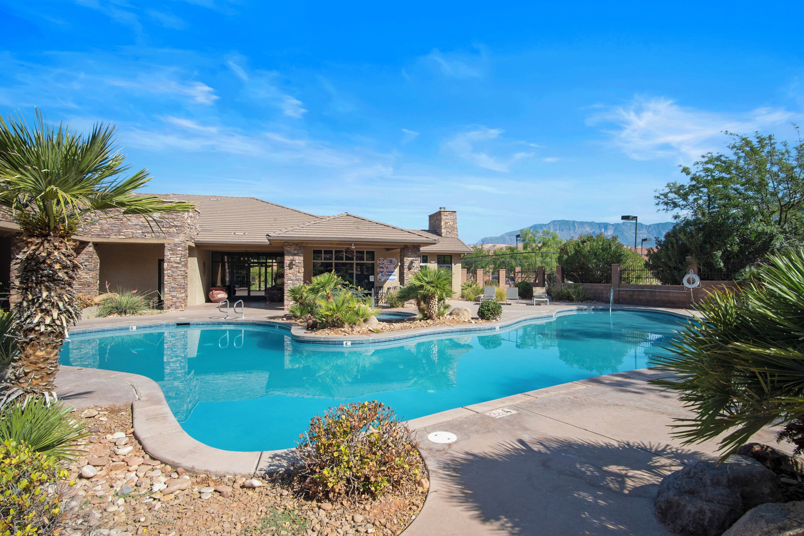 Coral Springs Getaway | Outdoor and Indoor Heated Pool | Close to Zion National