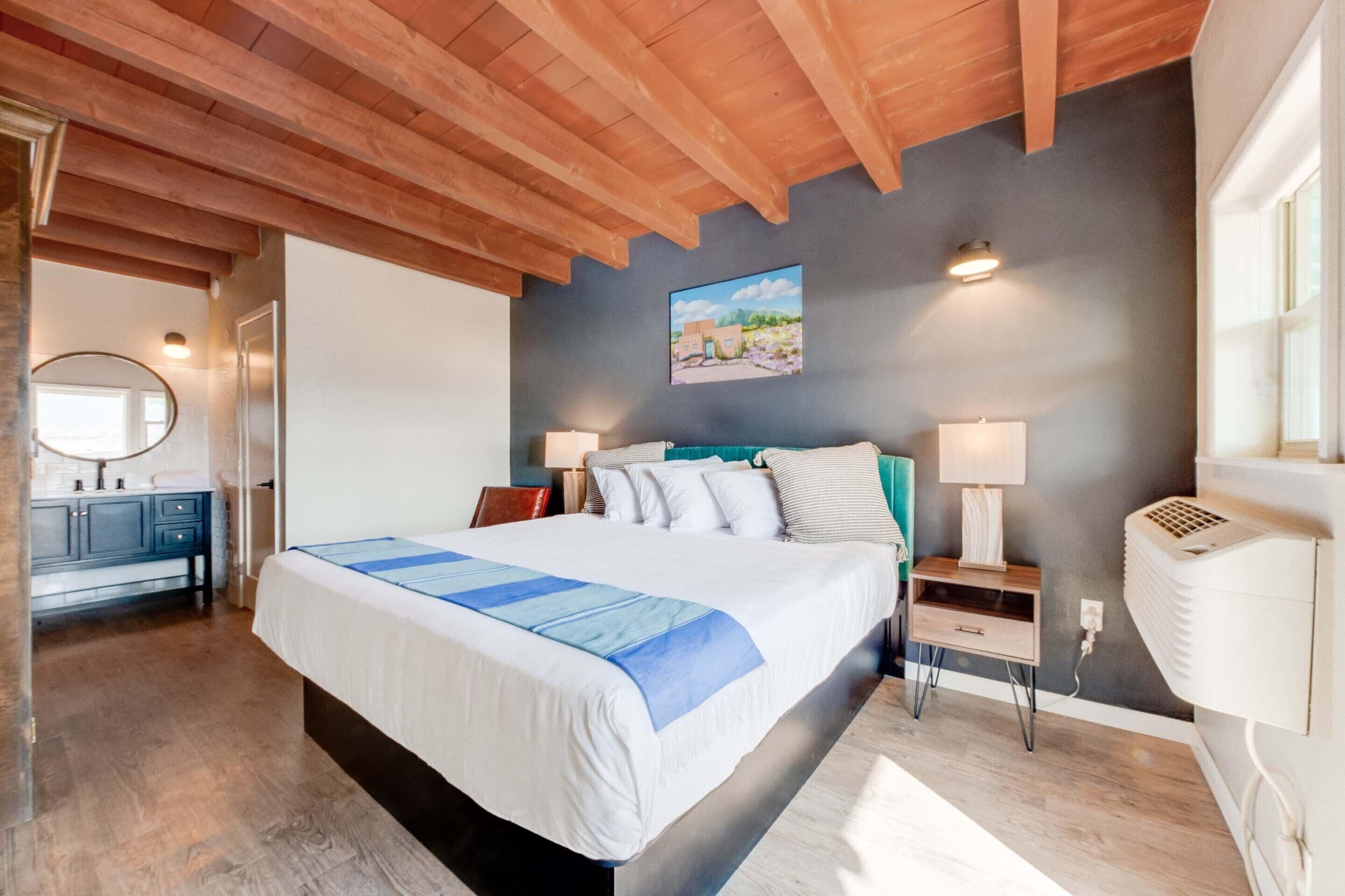 In-room safe, free WiFi, bed sheets