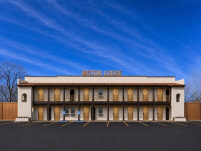 Taos Motor Lodge