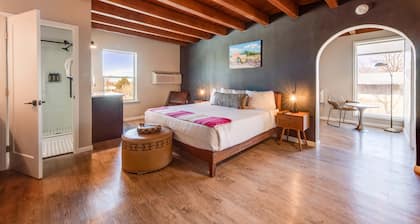 Taos Motor Lodge