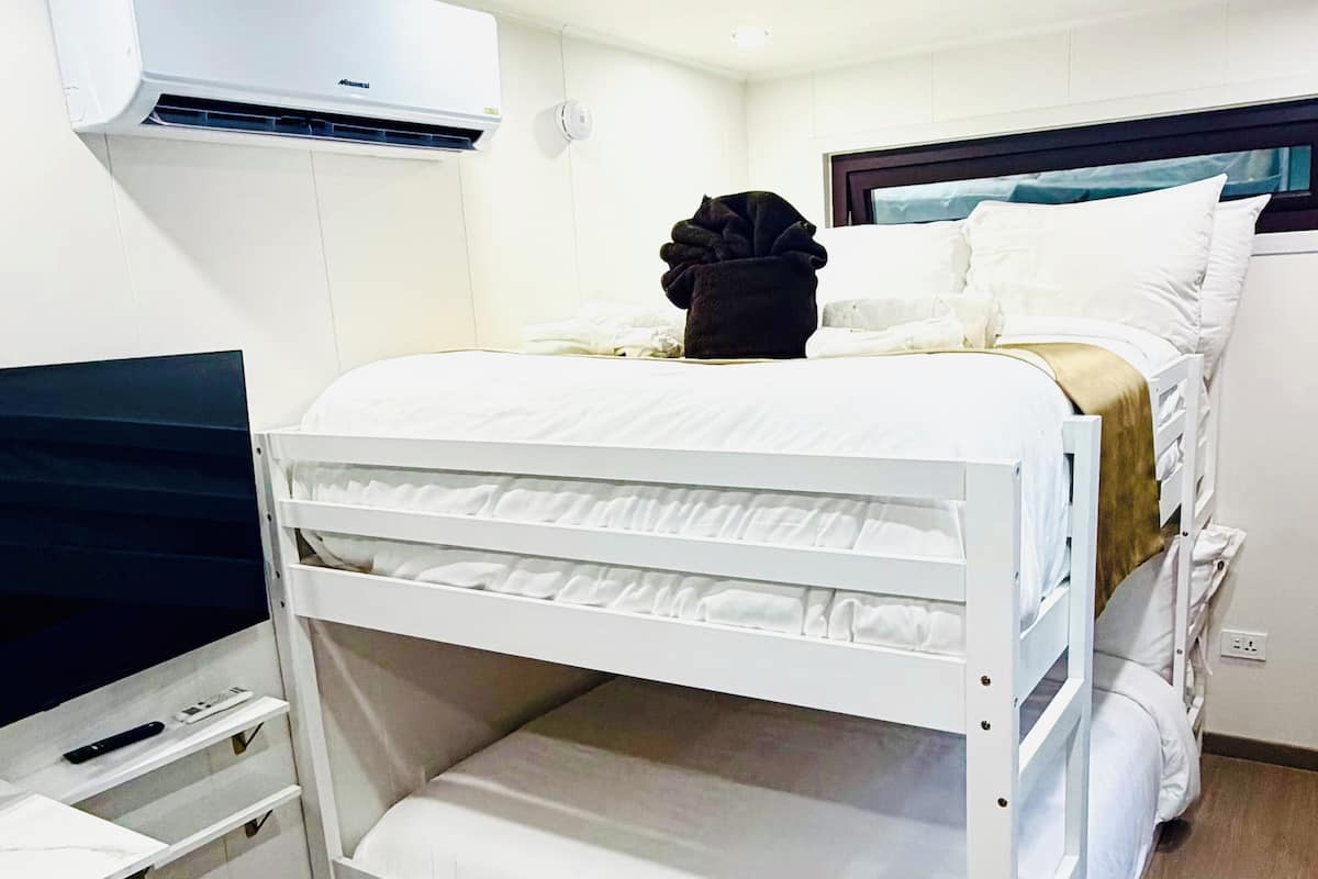 Superior Studio, Patio | WiFi (free), bed sheets