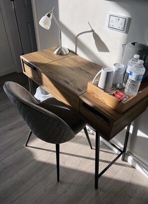 Ropa de cama de alta calidad y colchones con acolchado adicional