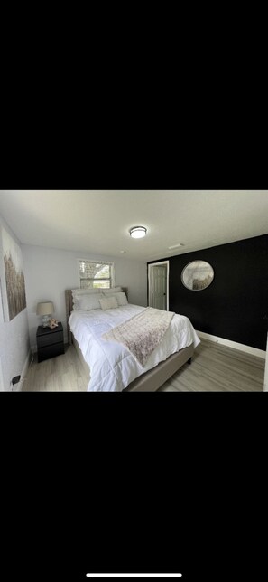 3 camere, una scrivania, ferro/asse da stiro, Wi-Fi gratuito