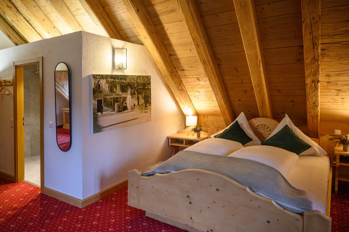 1 bedroom, Egyptian cotton sheets, premium bedding, in-room safe