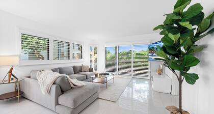 PGA National Private Entrance Condo - Newly Renovated