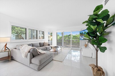 PGA National Private Entrance Condo - Newly Renovated