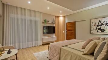 Luxury Suite | 1 bedroom, premium bedding, minibar, in-room safe