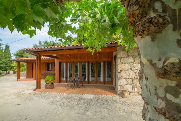 Outdoor dining - T3 Próximo da Piscina (Valdozende)