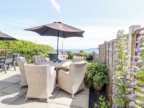 Cottage | Outdoor dining - Bryn Mor (Tyn-y-Gongl)