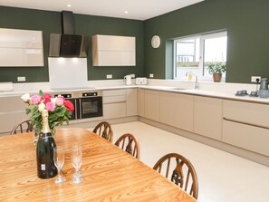 村舍 | 私人厨房 | 冰箱、洗碗机、电热水壶、烤面包机