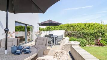 Cottage | Outdoor dining