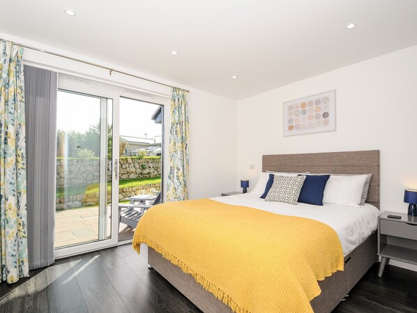 3 bedrooms, individually decorated, individually furnished, free WiFi - Zephyr (Helston)