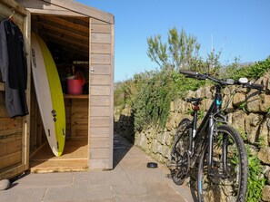 Property grounds - Zephyr (Helston)