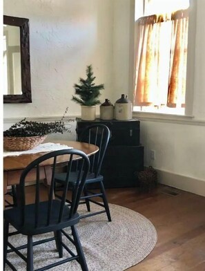 Dining - "Little Brick House on Main (1865)” (Ste. Genevieve)