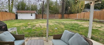 Spacious Family sized Home near Metro Station