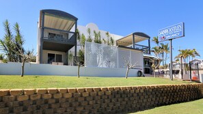 Exterior - Sandcastles 6, Golf Club views (Bargara)