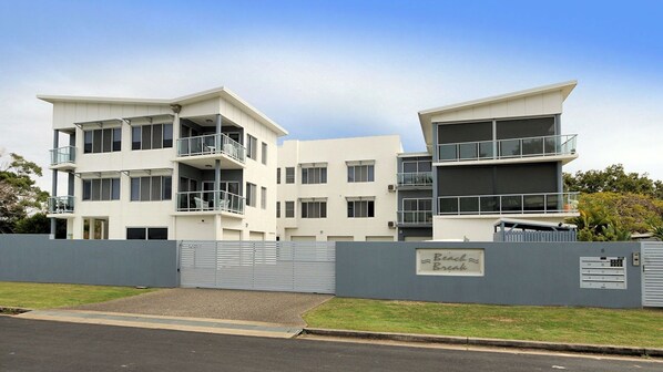 Exterior - Where bush meets the sea (Bargara)
