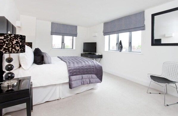 2 bedrooms, iron/ironing board, bed sheets - 4 MERCHANTS PLACE, STUNNING 2 BEDROOM APARTMENT  CENTRAL YORK (York)