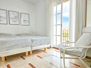 3 sovrum, strykjärn/strykbräda, resesäng och gratis wi-fi