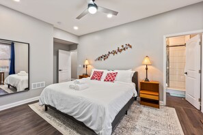 5 habitaciones, escritorio, tabla de planchar con plancha y wifi gratis 