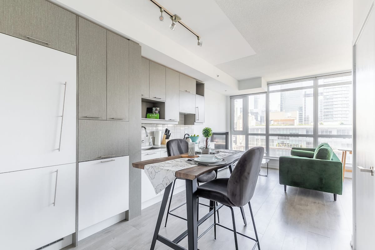 1 bedroom, individually decorated, individually furnished, desk