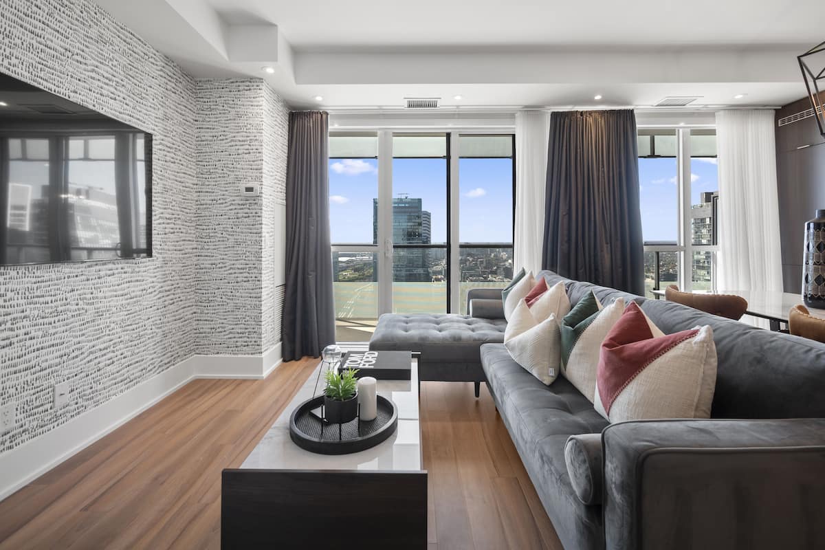 Business Suite, 1 Bedroom, Balcony | Living area | Smart TV