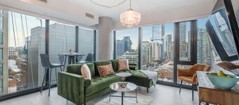 Stallion Suites Yorkville