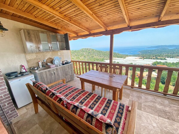 Mini-fridge, stovetop, coffee/tea maker, rice cooker - ISTLADA TAS EV APART (Demre)