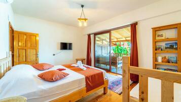Standard Twin Room | Egyptian cotton sheets, premium bedding, individually decorated