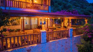 Reception - ISTLADA TAS EV APART (Demre)