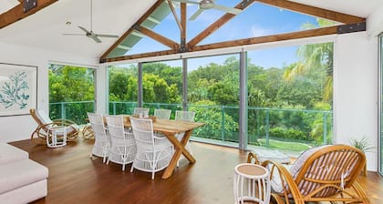 Stunning Beachfront On She-oak