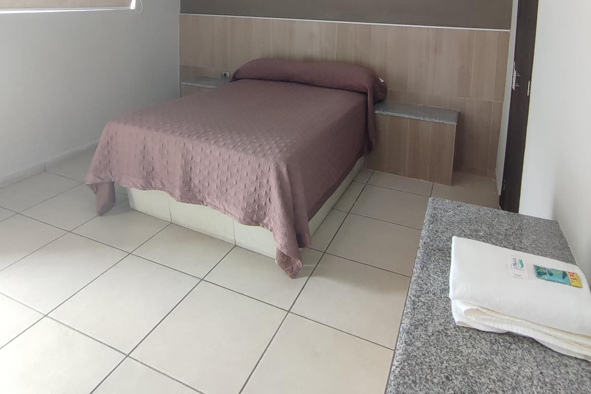 Down comforters, laptop workspace, free WiFi, bed sheets