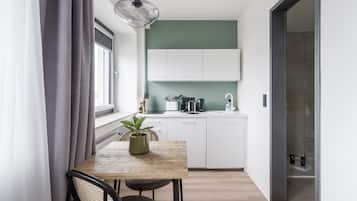 Economy suite with river view | Private kitchen | Fridge, stovetop, espresso maker, coffee/tea maker
