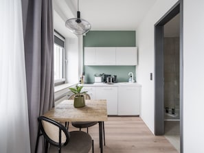Private kitchen - Limehome Saarbrücken Berliner Promenade (Saarbrücken)