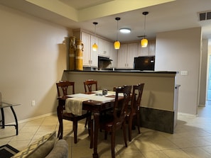 Dining - Cozy/Welcoming Entire Place in McAllen,TX (McAllen)