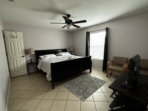 3 bedrooms, iron/ironing board, free WiFi, bed sheets - Cozy/Welcoming Entire Place in McAllen,TX (McAllen)