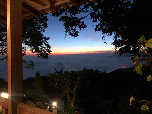 Cabin with luxurious views ideal for family relaxation