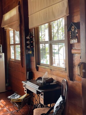 Interior - Cabin with luxurious views ideal for family relaxation (Sonsonate)