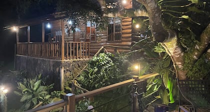 Cabin with luxurious views ideal for family relaxation