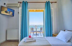 2 bedrooms, desk, free WiFi, bed sheets