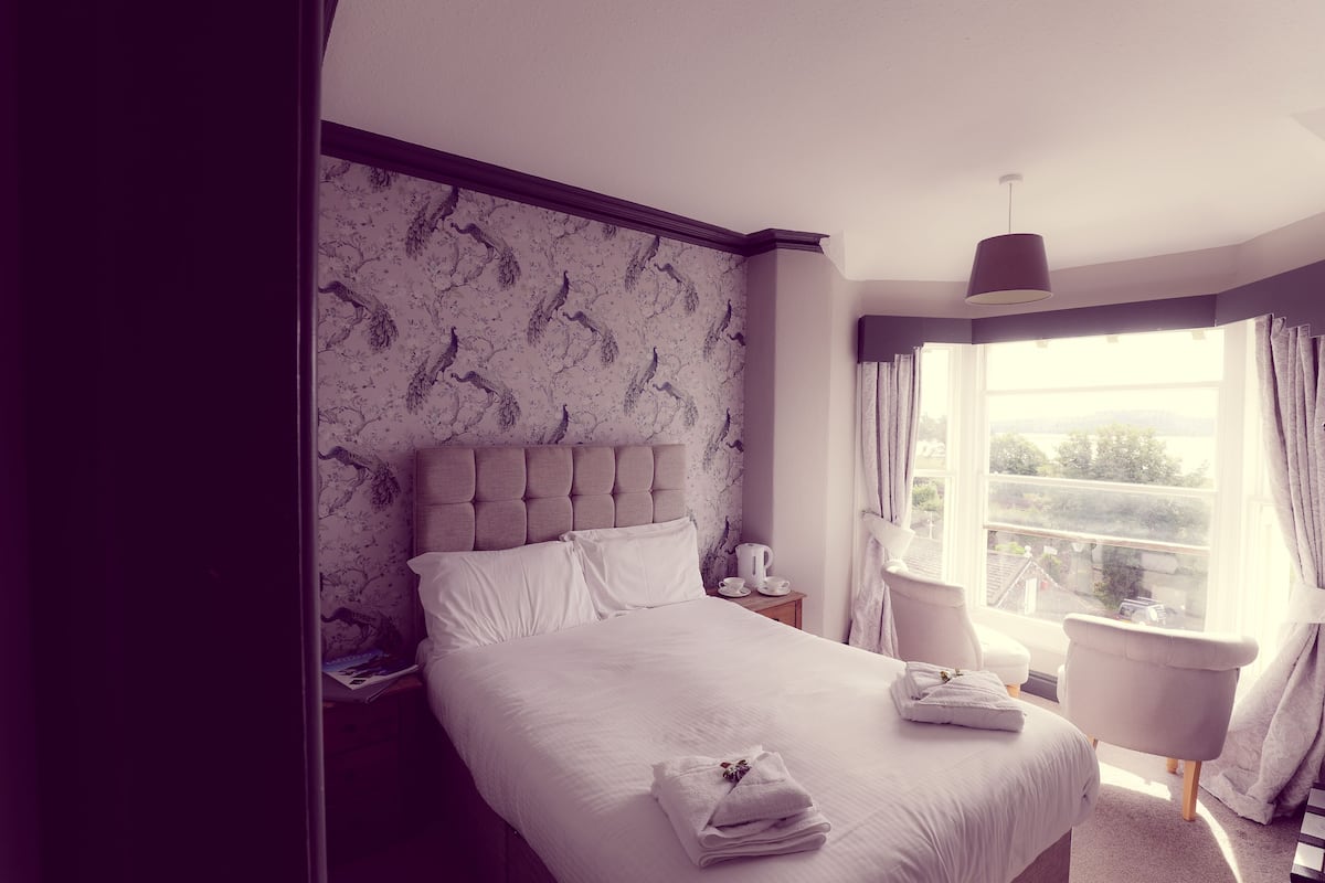 Family Room, Sea View | Iron/ironing board, free WiFi, bed sheets