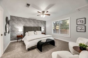 5 bedrooms, desk, iron/ironing board, travel crib - Little elm 5BR Gem Pool, Spa, Firepit, Game Room (Little Elm)