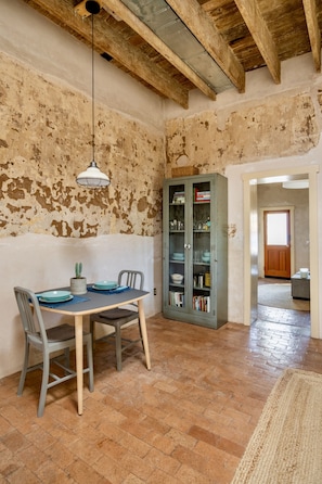 Dining - Downtown Rustic Adobe - Newly Renovated Historic Property - KING Bed & Parking (Tucson)
