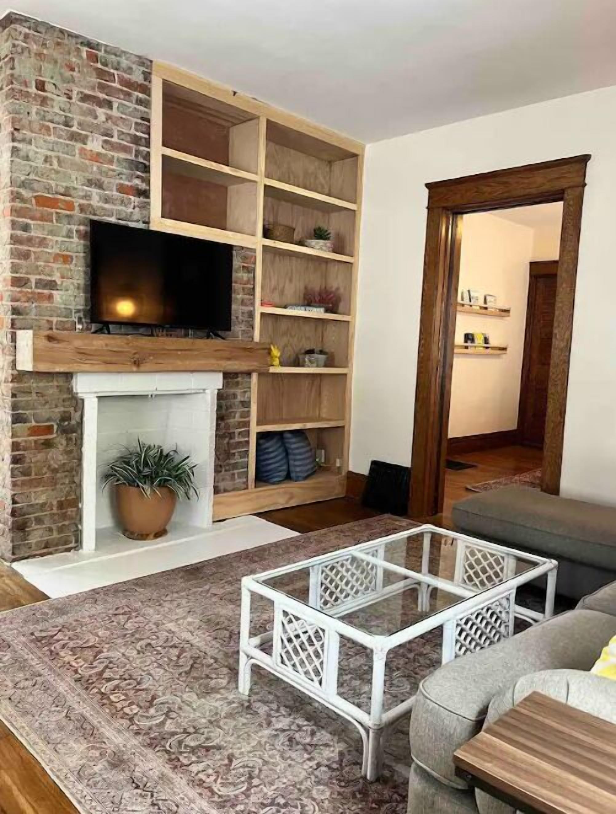 Smart TV, books