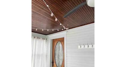 Quaint Pet Friendly 2 Bed Apartment Downtown