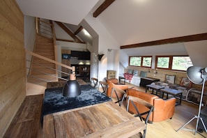 Dining - L'Étendard appartement 8 (Vaujany)