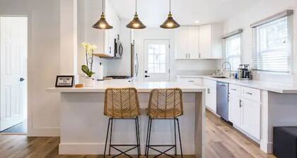 HEART OF SD! Luxury Villa w Hot Tub, Fireplace and Oversized Fully Lit Backyard