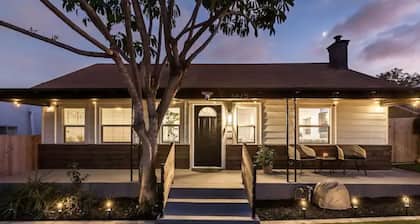 HEART OF SD! Luxury Villa w Hot Tub, Fireplace and Oversized Fully Lit Backyard