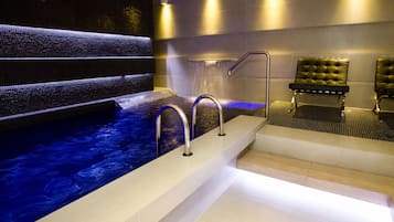 Kamar Klasik | Minibar, tirai kedap cahaya, Wi-Fi gratis, dan seprai linen