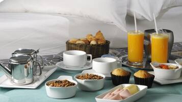 Petit déjeuner complet compris tous les jours